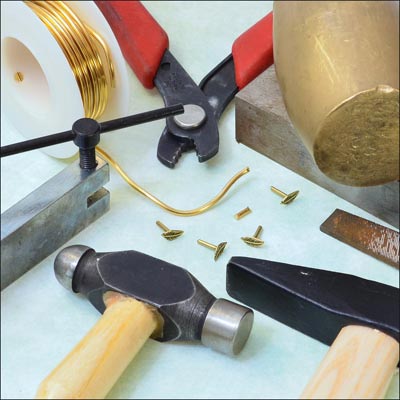 Eyelet pliers - Riveters and rivets - Connecting - Hand tools